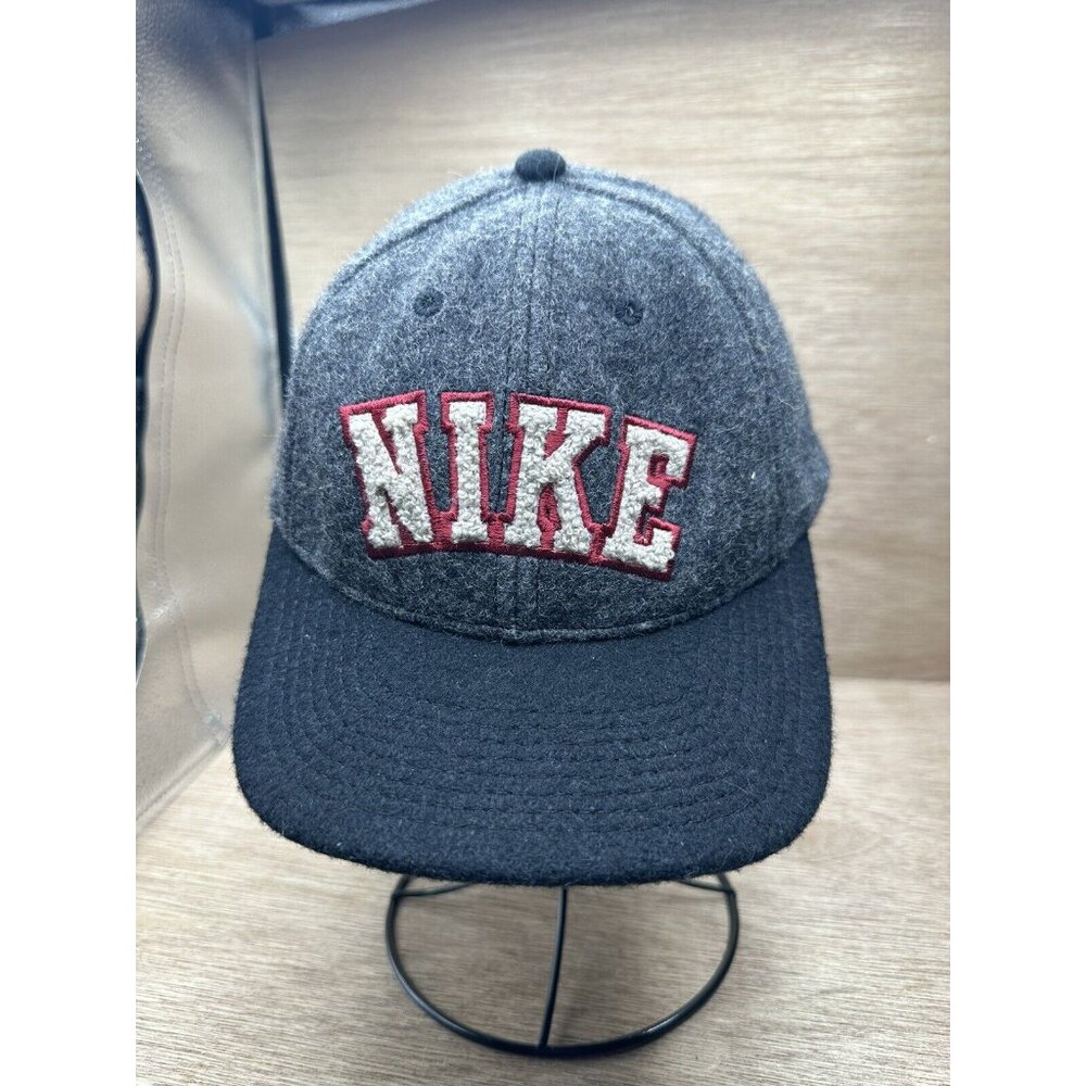 Vintage Nike USA Wool Snapback Spell-Out Hat Low Profile Block Raised Letters